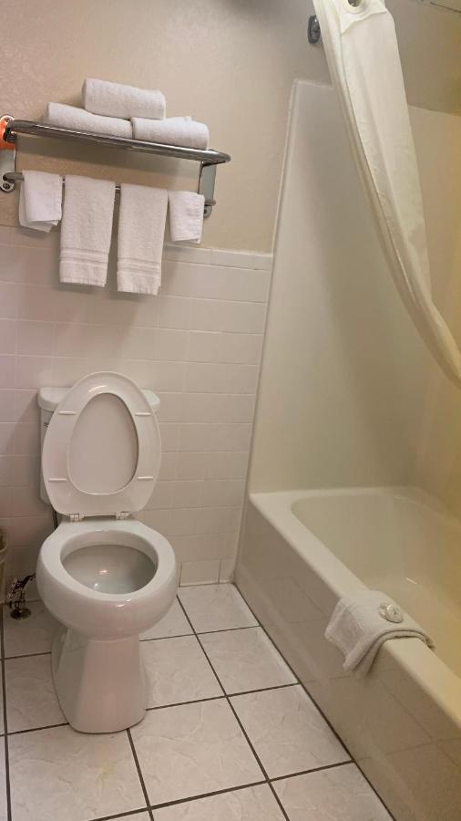 Regency Inn And Suites Stilwell المظهر الخارجي الصورة