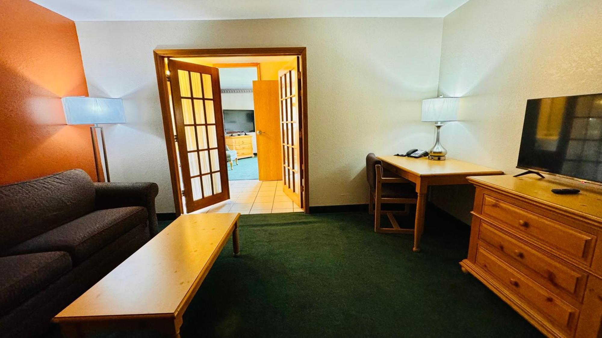 Regency Inn And Suites Stilwell المظهر الخارجي الصورة