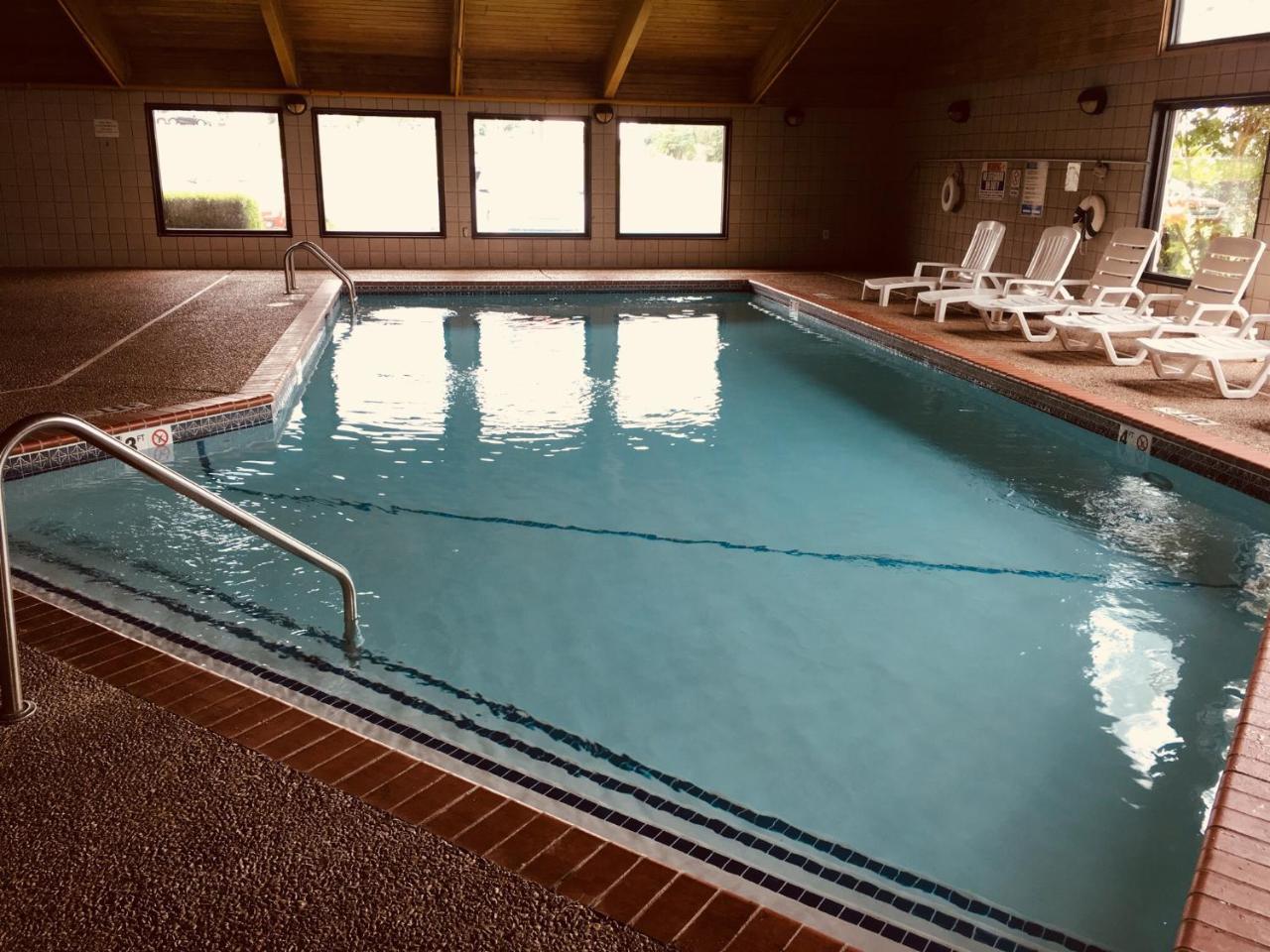 Regency Inn And Suites Stilwell المظهر الخارجي الصورة