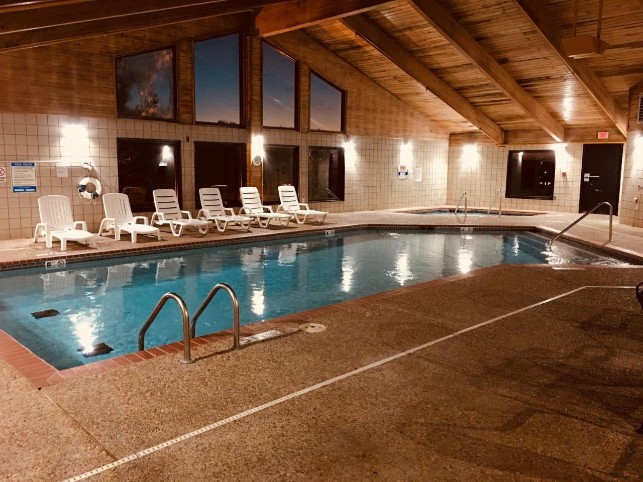 Regency Inn And Suites Stilwell المظهر الخارجي الصورة